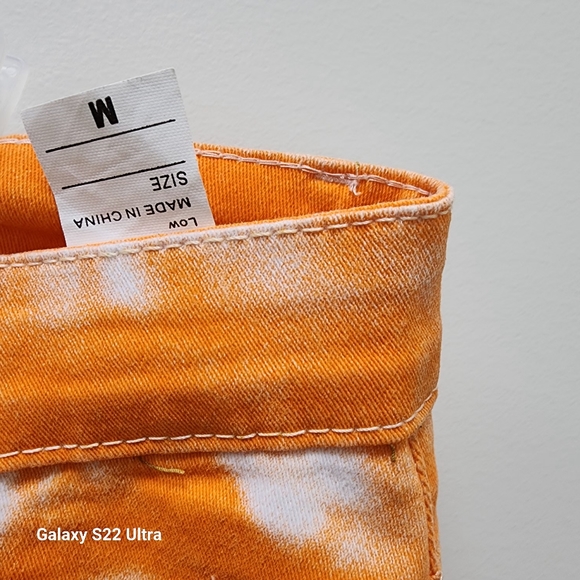 Women's Jean's - Picture 3 of 6